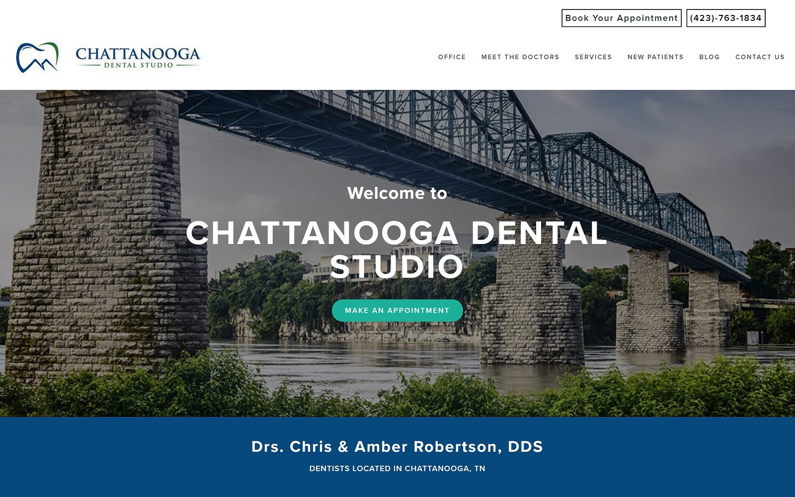 The Screenshot of Chattanooga Dental Studio dentistinchattanooga.com Drs. Chris and Amber Robertson Website