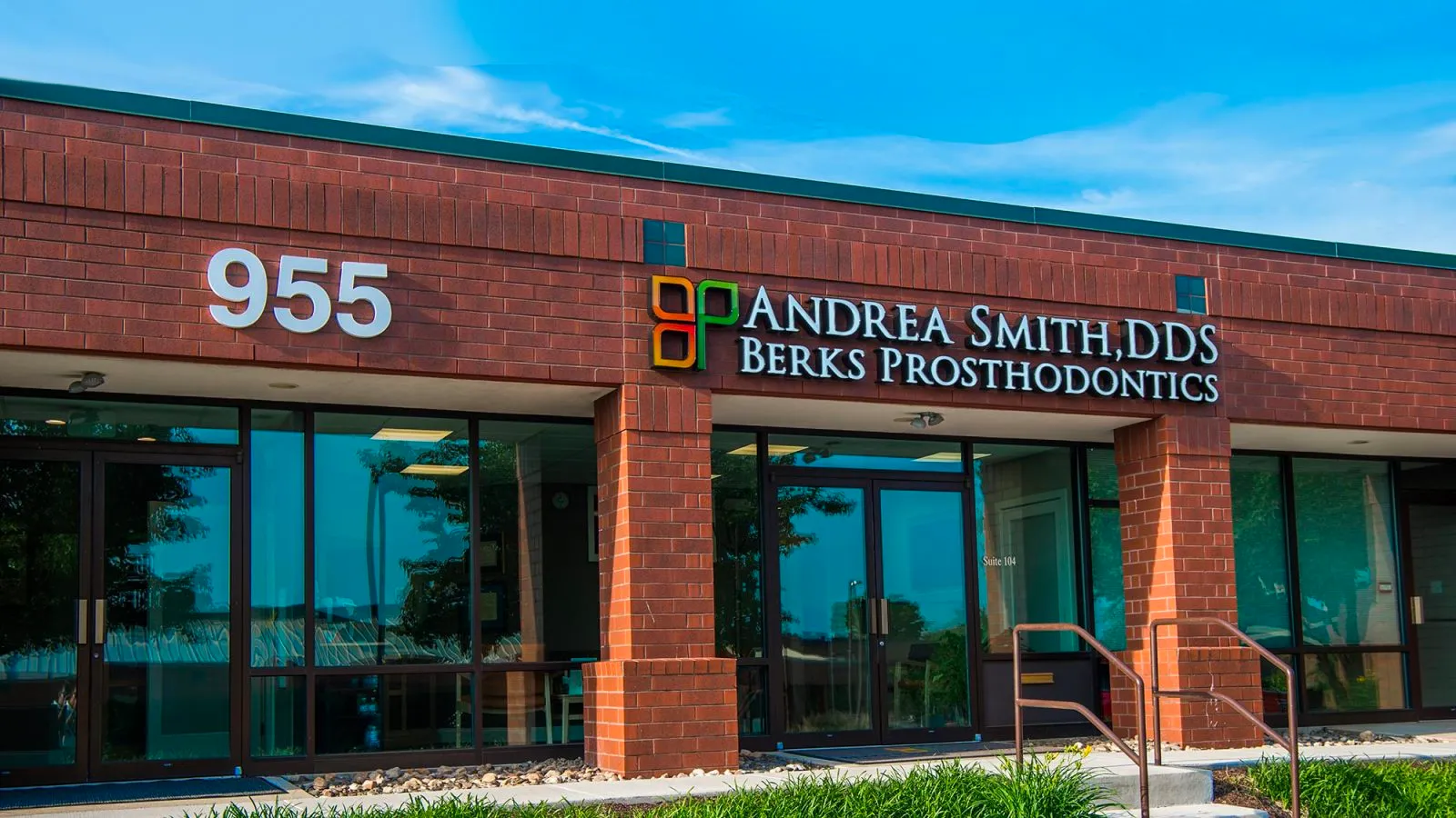 Dr. Andre SMITH Posthodontist office
